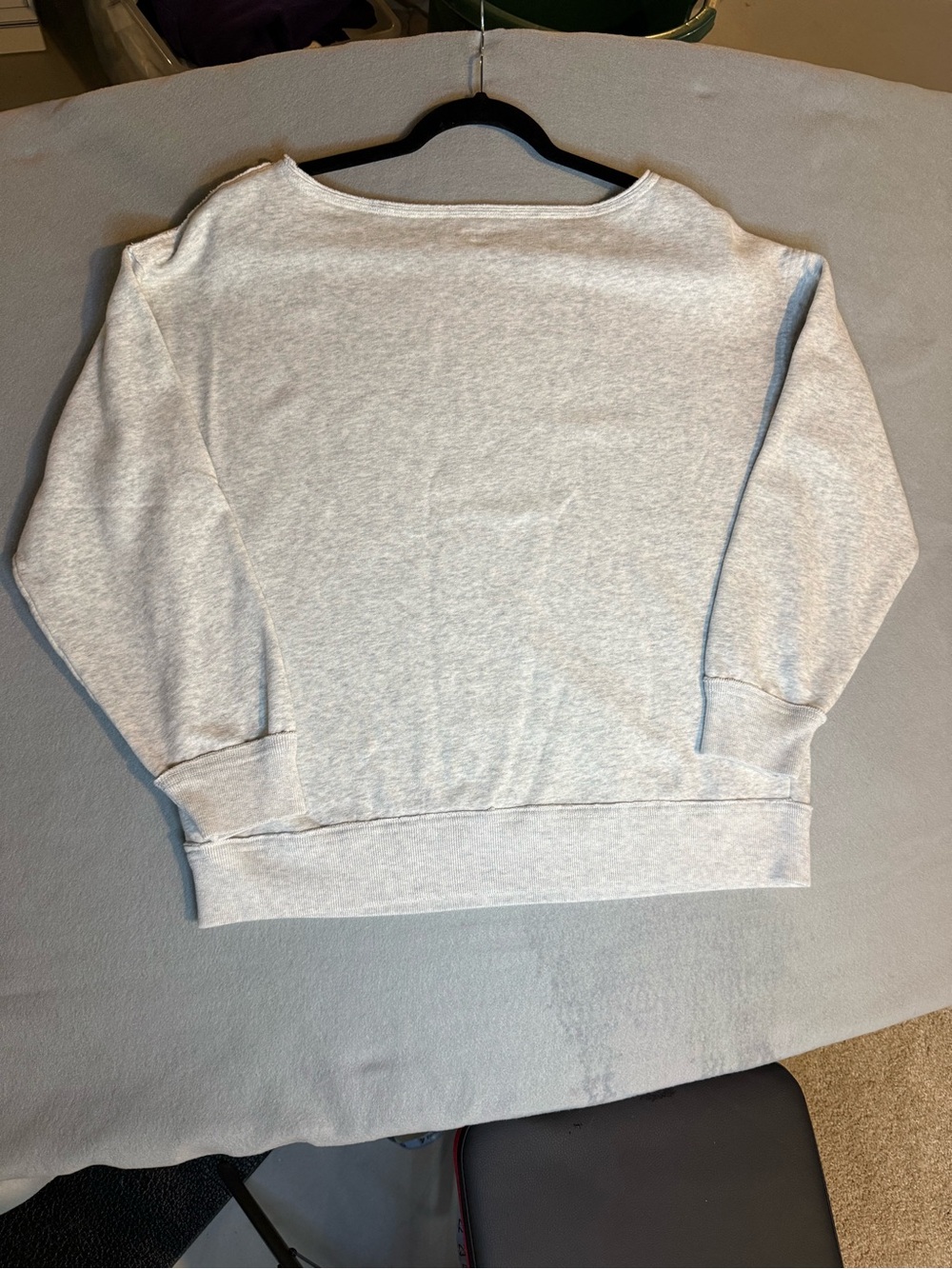 Woman’s Hollister Off-the-Shoulder UCLA Pullover in Light Gray Size Small - Picture 8 of 9